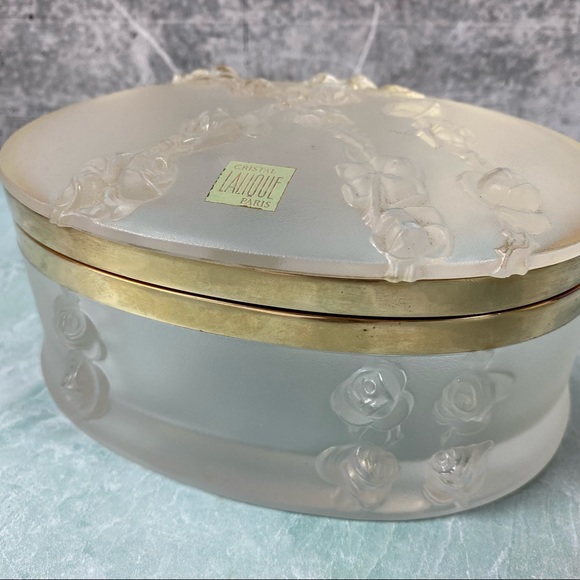 Lalique Coppelia Trinket Dresser Box Oval hinged with gold tone hardware France - Picture 5 of 13